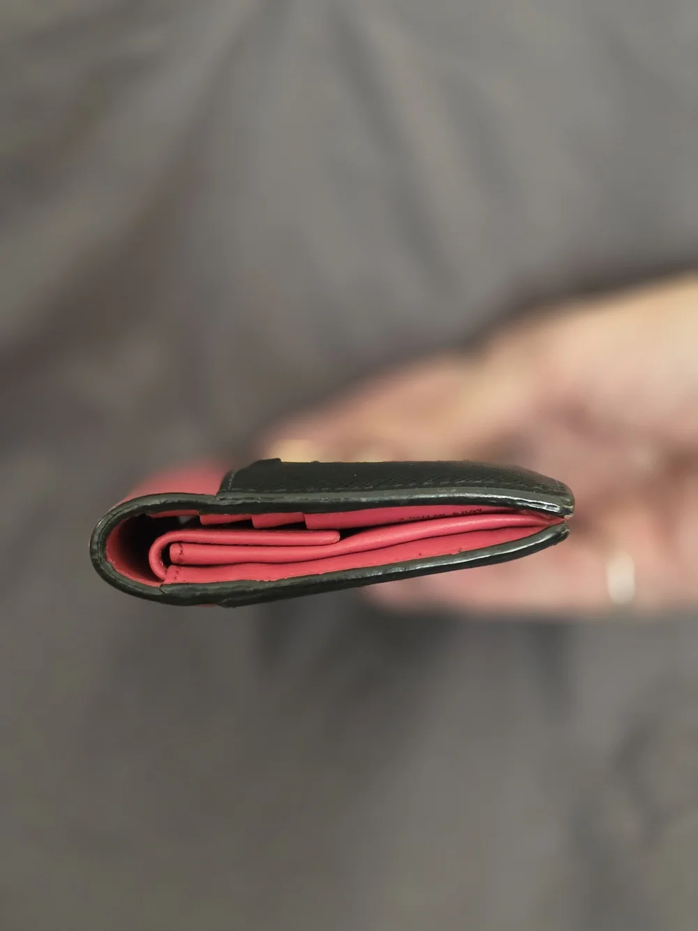 AUTHENTIC Prada Black & Pink Saffiano Leather Card Wallet with Gold-tone Logo - Picture 7 of 15